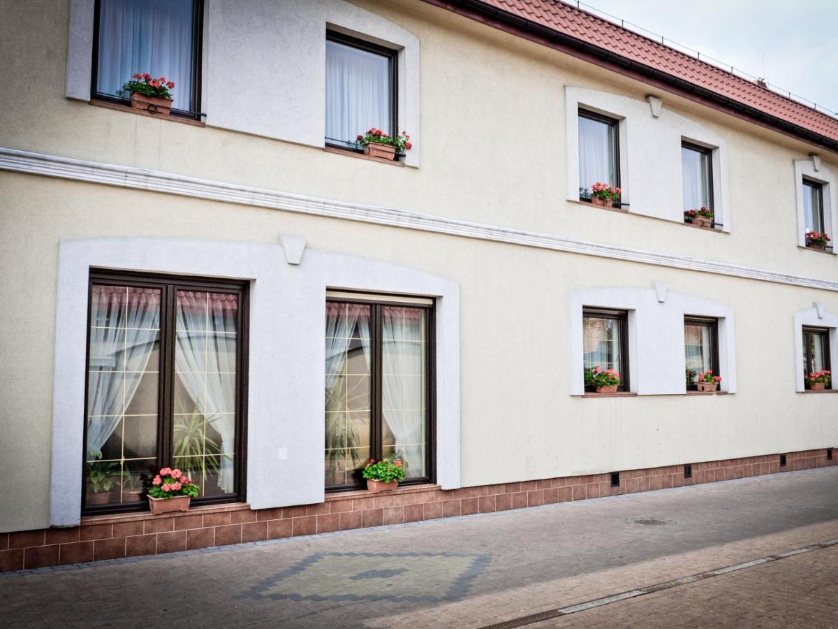 Hotel Koloseum Turek Exterior photo